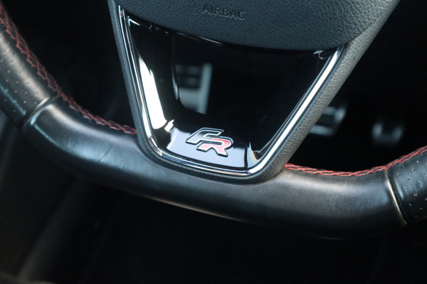 Seat Ateca 1.5 TSI FR Business Intense Pano / 360 camera / Beats / Stoelverwarm / Seat Ateca 1.5 TSI FR Business Intense Pano / 360 camera / Beats / Stoelverwarm /