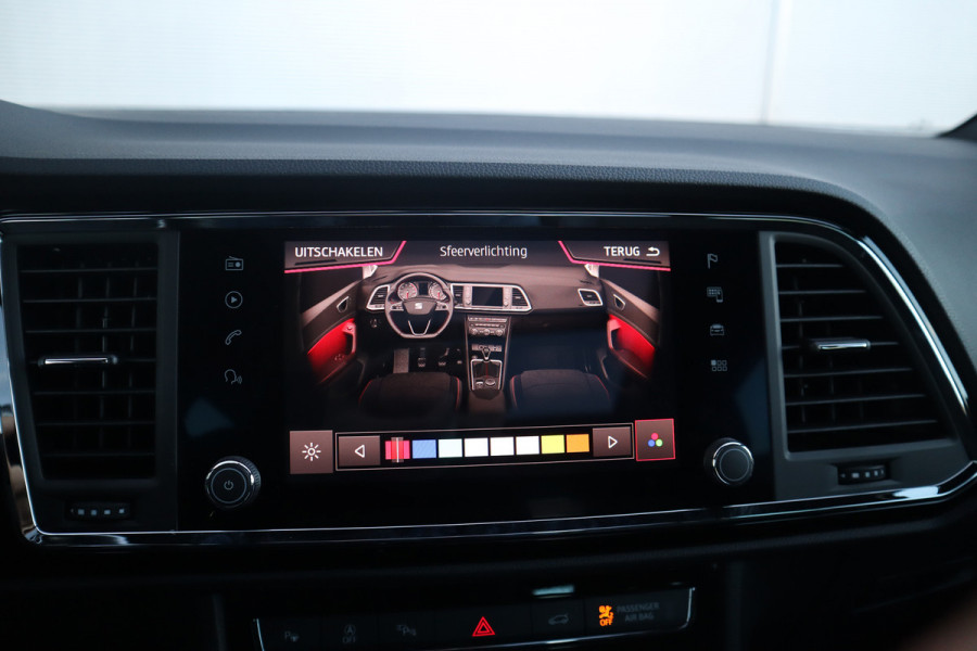 Seat Ateca 1.5 TSI FR Business Intense Pano / 360 camera / Beats / Stoelverwarm / Seat Ateca 1.5 TSI FR Business Intense Pano / 360 camera / Beats / Stoelverwarm /