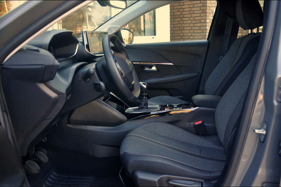 Peugeot 208 1.2 PureTech 100 Allure | Navigatie | 360 Gr Camera Peugeot 208 1.2 PureTech 100 Allure | Navigatie | 360 Gr Camera