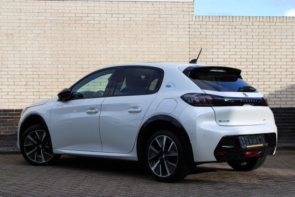 Peugeot e-208 EV GT Pack 50 kWh | Panoramadak | Navigatie | Stoelverwarming Actieweken 1 t/m 15 november!
