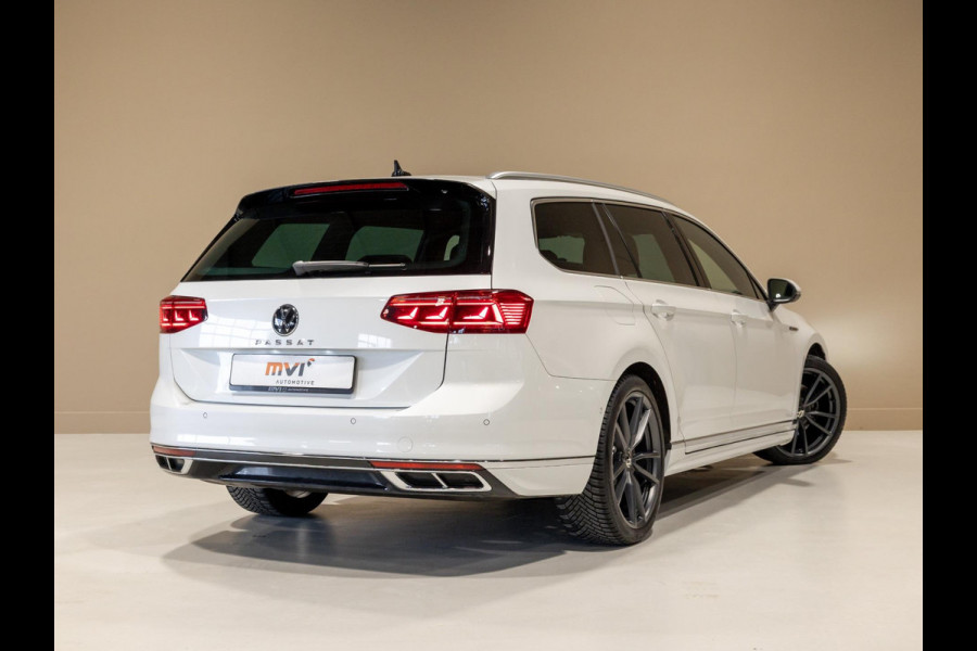 Volkswagen Passat Variant 1.5 TSI R-Line Business + / 150pk / Panorama dak / Achteruitrij camera / Stoelverwarming /