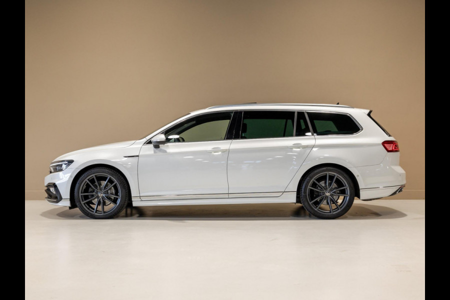 Volkswagen Passat Variant 1.5 TSI R-Line Business + / 150pk / Panorama dak / Achteruitrij camera / Stoelverwarming /