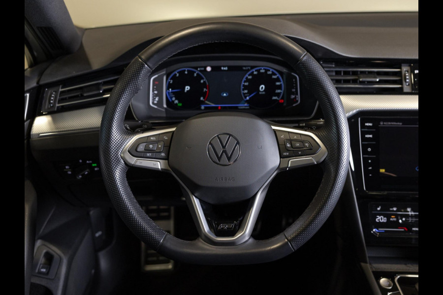 Volkswagen Passat Variant 1.5 TSI R-Line Business + / 150pk / Panorama dak / Achteruitrij camera / Stoelverwarming /
