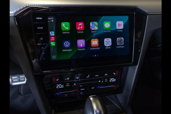 Volkswagen Passat Variant 1.5 TSI R-Line Business + / 150pk / Panorama dak / Achteruitrij camera / Stoelverwarming /