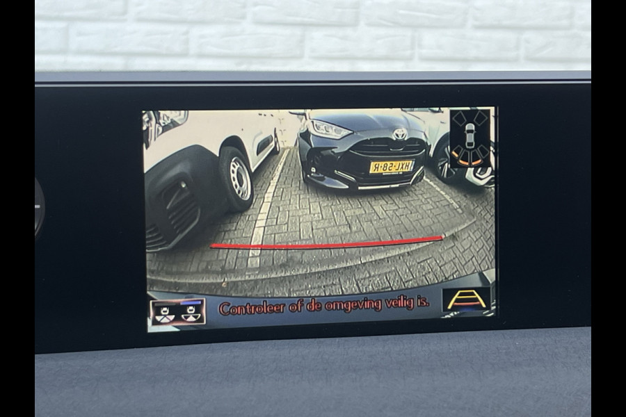Lexus UX 250h Style+ Edition | Leder | Camera | Carplay | 18 inch | Dodehoek