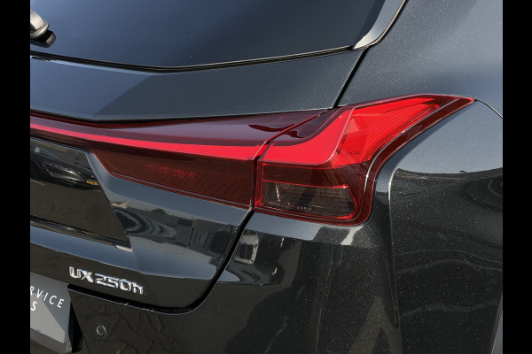 Lexus UX 250h Style+ Edition | Leder | Camera | Carplay | 18 inch | Dodehoek