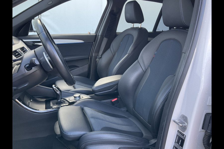 BMW X1 xDrive20i High Executive M-Sport Trekhaak Nav/Cam Stoelverw Elek.Klep Dealer-OH!
