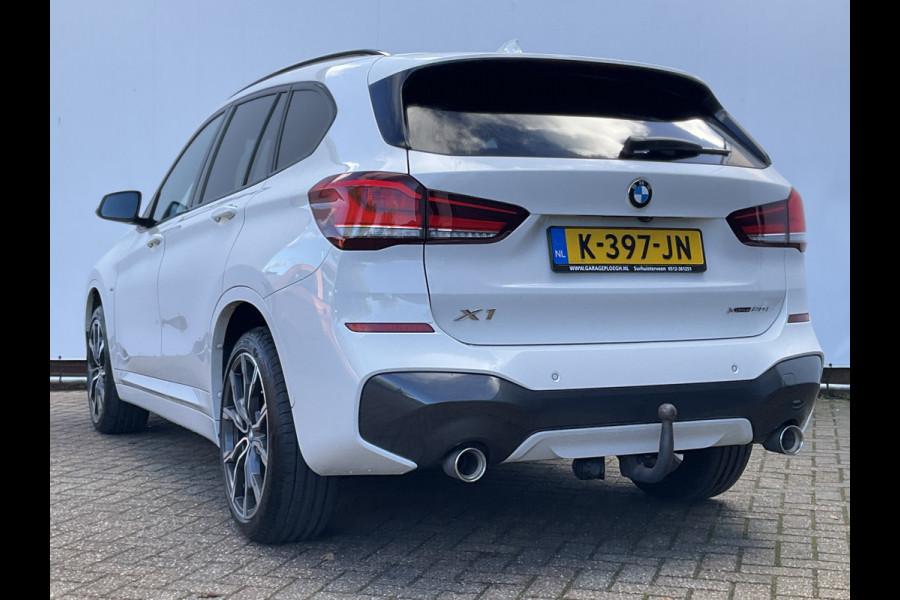 BMW X1 xDrive20i High Executive M-Sport Trekhaak Nav/Cam Stoelverw Elek.Klep Dealer-OH!