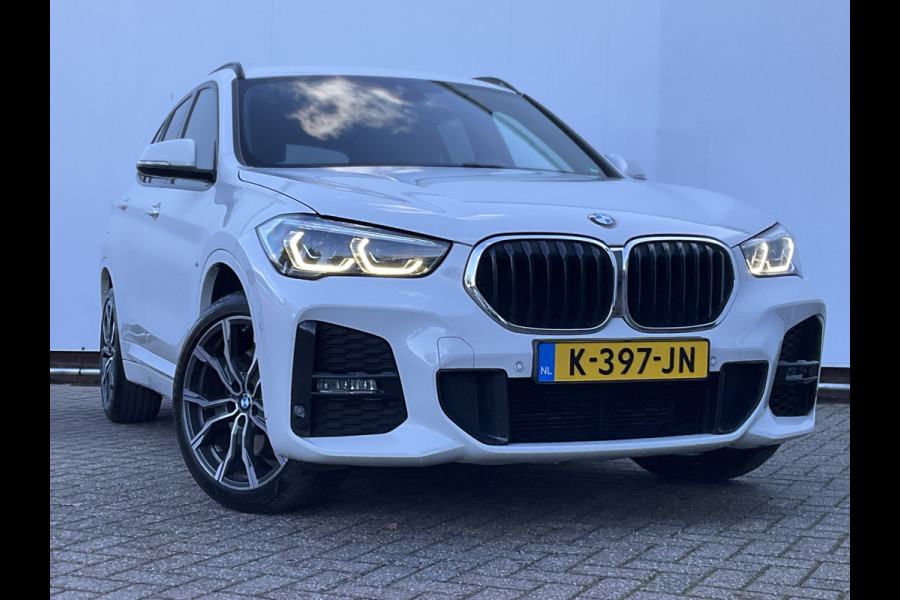 BMW X1 xDrive20i High Executive M-Sport Trekhaak Nav/Cam Stoelverw Elek.Klep Dealer-OH!