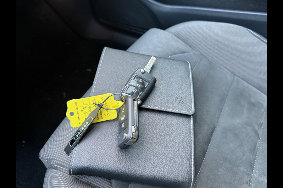 Volkswagen GOLF Variant BWJ 2019 | 1.0 TSI 116PK Highline | DIGI DASH | NAVI | CLIMA | ALCANTARA | AD CRUISE | CARPLAY | PDC