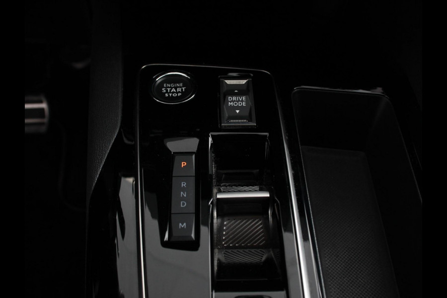 Peugeot 5008 1.2 PureTech Automaat GT Black Pack 7p | Climate control | Adaptive Cruise Control | Achteruitrij Camera | Verwarmde voorstoelen | Keyless | Navigatie | LED | Apple Carplay/ Android Auto