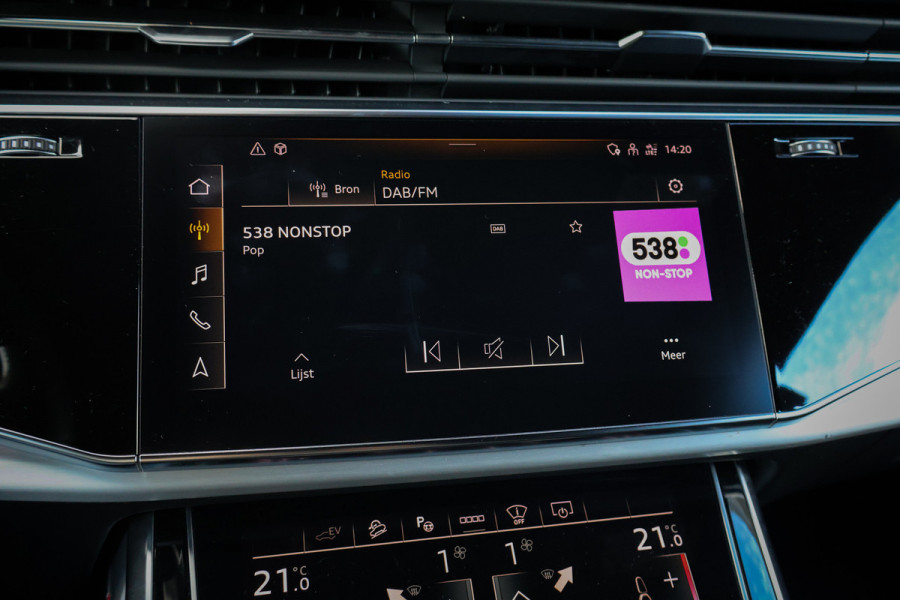 Audi Q8 55 TFSI e quattro Pro Line S | ADAPTIVE CRUISE | SPORTSTOELEN | SOFTCLOSE | 360 CAMERA | STOELVERWARMING | STUURVERWARMING | APP Audi Q8 55 TFSI e quattro Pro Line S | ADAPTIVE CRUISE | SPORTSTOELEN | SOFTCLOSE | 360 CAMERA | STOELVERWARMING | STUURVERWARMING | APP