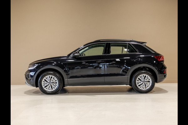 Volkswagen T-Roc 1.0 TSI Life / 110pk / Trekhaak / Achteruitrij camera / Stoelverwarming /