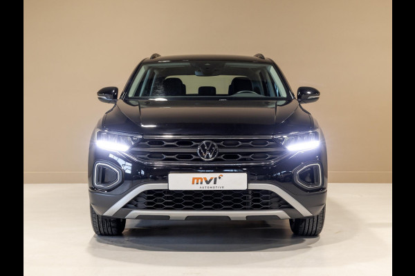 Volkswagen T-Roc 1.0 TSI Life / 110pk / Trekhaak / Achteruitrij camera / Stoelverwarming /