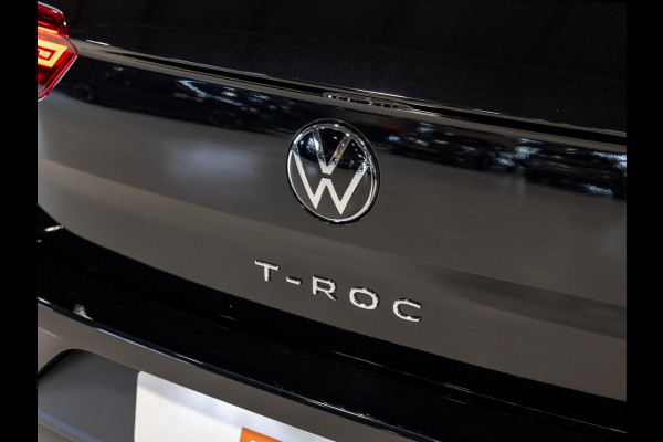Volkswagen T-Roc 1.0 TSI Life / 110pk / Trekhaak / Achteruitrij camera / Stoelverwarming /
