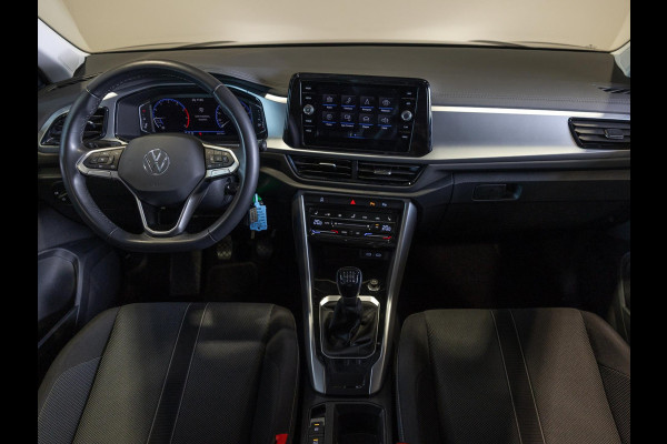 Volkswagen T-Roc 1.0 TSI Life / 110pk / Trekhaak / Achteruitrij camera / Stoelverwarming /