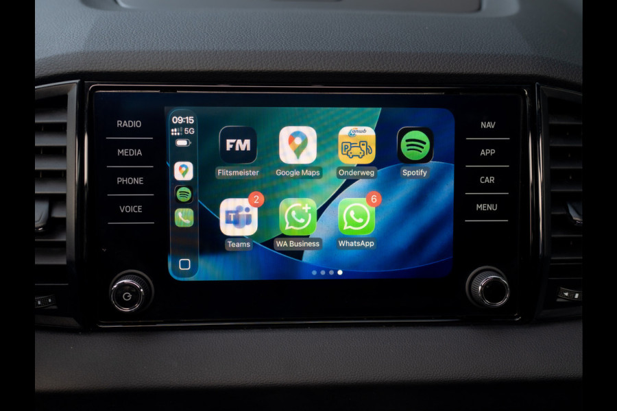 Škoda Karoq 1.5 TSI ACT Sportline Business | Panodak | Adapt. cr. | Camera |Stoel & Stuur verw. | Keyless | Prijs Rijklaar!!