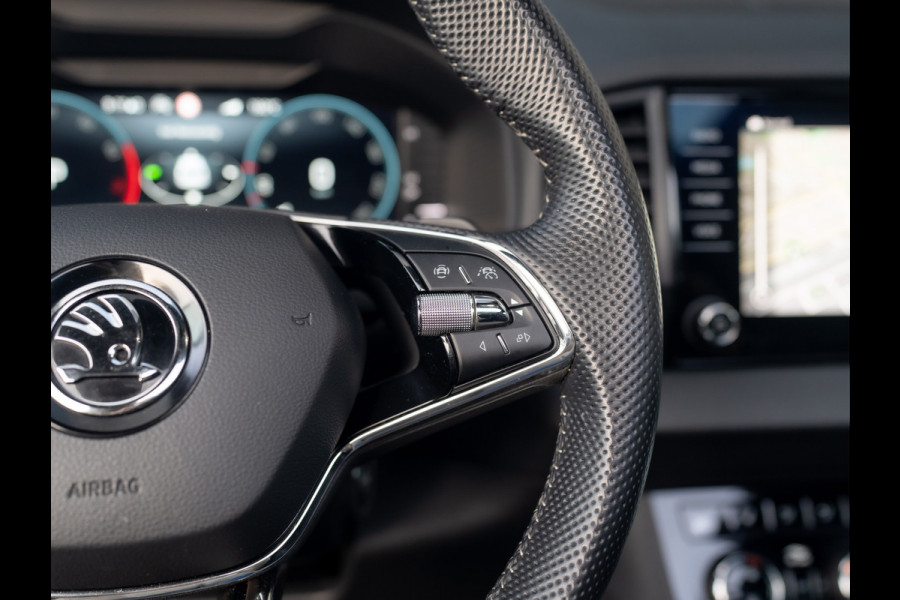 Škoda Karoq 1.5 TSI ACT Sportline Business | Panodak | Adapt. cr. | Camera |Stoel & Stuur verw. | Keyless | Prijs Rijklaar!!