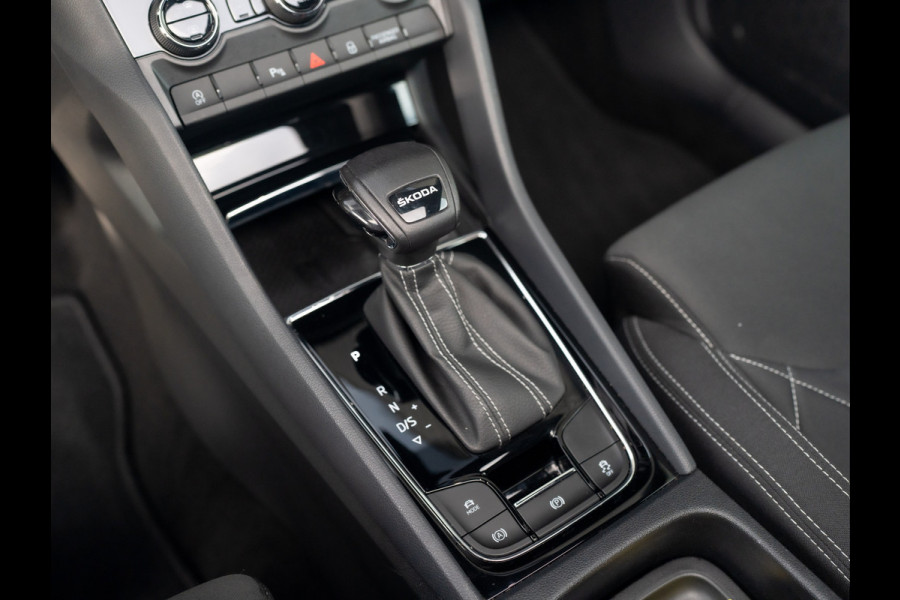 Škoda Karoq 1.5 TSI ACT Sportline Business | Panodak | Adapt. cr. | Camera |Stoel & Stuur verw. | Keyless | Prijs Rijklaar!!