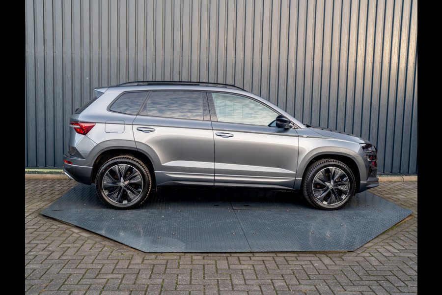 Škoda Karoq 1.5 TSI ACT Sportline Business | Panodak | Adapt. cr. | Camera |Stoel & Stuur verw. | Keyless | Prijs Rijklaar!!