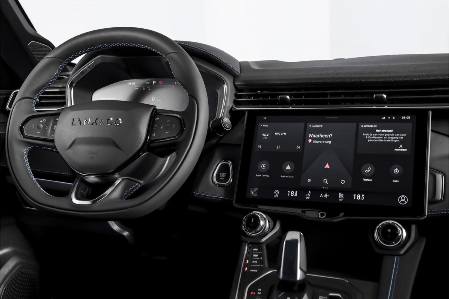 Lynk & Co 01 1.5 PHEV 261PK MY24 | Donkere hemel | 7.4 kWh boordlader | 360 Camera | S/K-panodak | Adapt. Cruise | Memory | Elek. klep | LM 20" | 1337