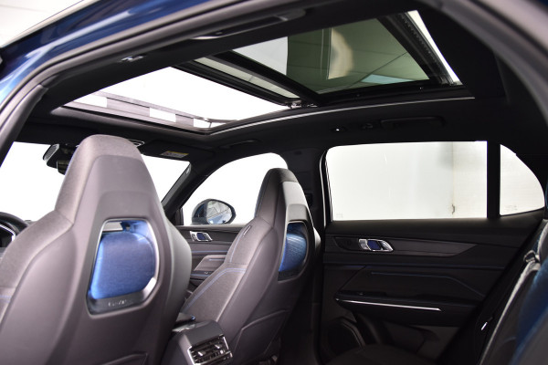 Lynk & Co 01 1.5 PHEV 261PK MY24 | Donkere hemel | 7.4 kWh boordlader | 360 Camera | S/K-panodak | Adapt. Cruise | Memory | Elek. klep | LM 20" | 1337