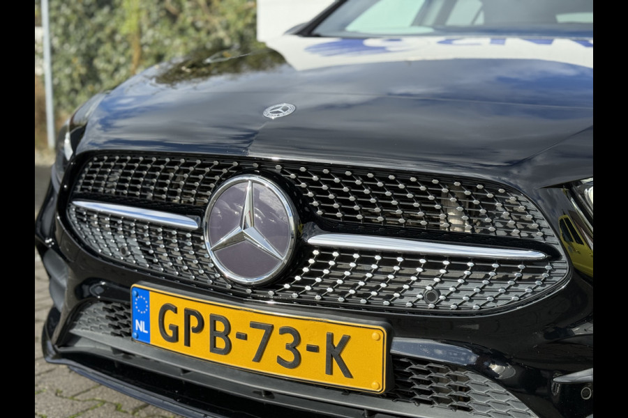 Mercedes-Benz A-Klasse 200 Business Solution AMG | Pano | Ambient Light | LED | CarPlay | 19 inch