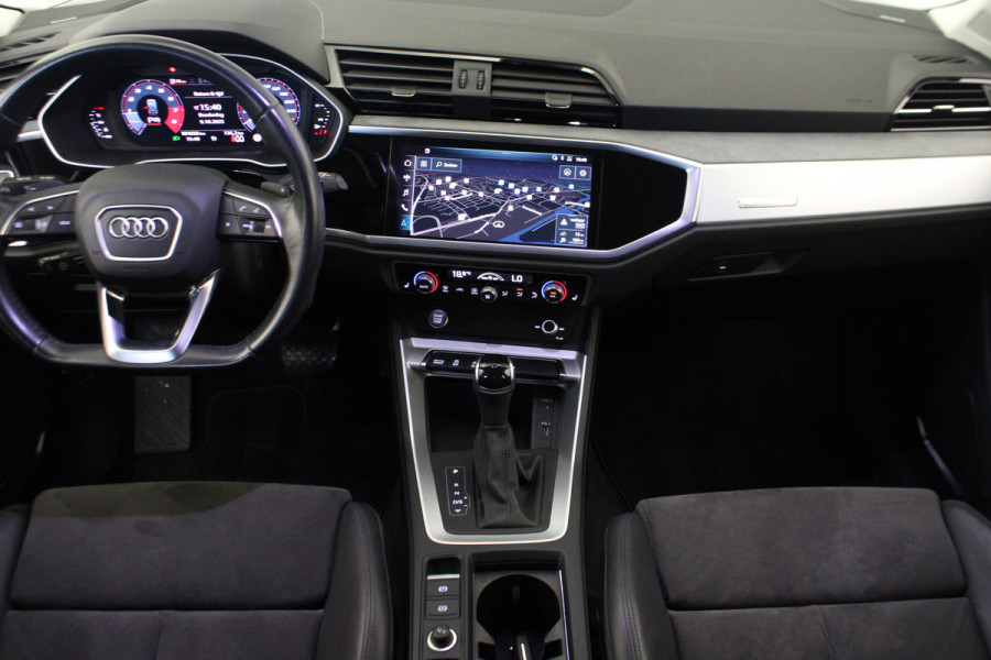 Audi Q3 40 TFSI quattro Pro Line business |Pano| Audi Q3 40 TFSI quattro Pro Line business |Pano|