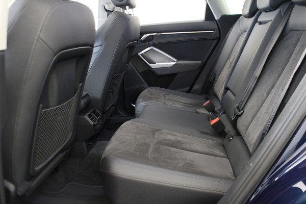 Audi Q3 40 TFSI quattro Pro Line business |Pano| Audi Q3 40 TFSI quattro Pro Line business |Pano|