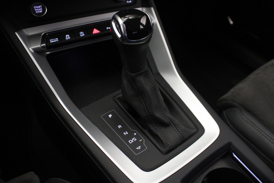 Audi Q3 40 TFSI quattro Pro Line business |Pano| Audi Q3 40 TFSI quattro Pro Line business |Pano|