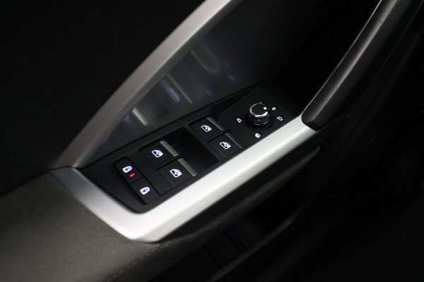 Audi Q3 40 TFSI quattro Pro Line business |Pano| Audi Q3 40 TFSI quattro Pro Line business |Pano|