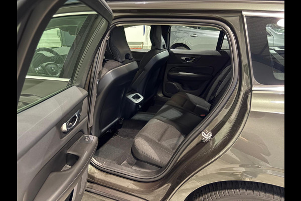 Volvo V60 B3 Aut. Benzine Momentum ACC Parkeercamera 163pk