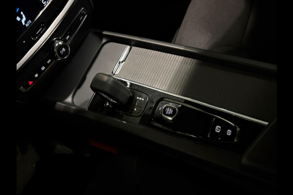 Volvo V60 B3 Aut. Benzine Momentum ACC Parkeercamera 163pk