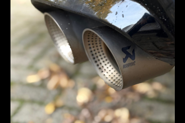 CUPRA Ateca 2.0 TSI 4DRIVE Limited Edition 1 of 1999 l Akrapovic l Brembo l Carbon l Virtual l ACC l Pano l Navi l Camera l