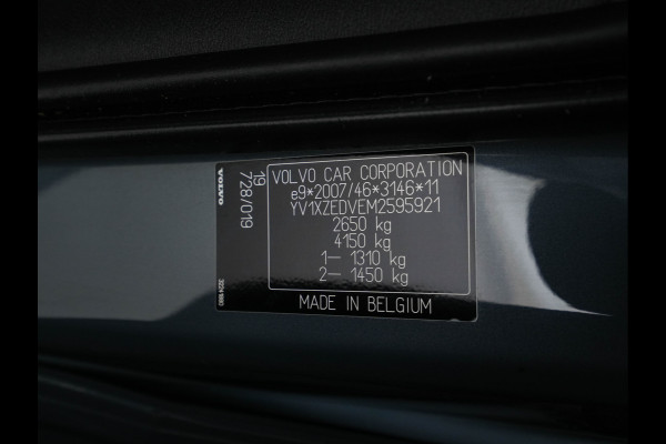 Volvo XC40 Recharge P8 AWD R-Design [ 3-Fase ] {SOH-89%} (INCL-BTW) *LEATHER-ALCANTARA | DIGI-COCKPIT | FULL-LED | PREMIUM-AUDIO | TOP-VIEW | CARPLAY | NAVI-FULLMAP | ECC | PDC | KEYLESS | HEATED-SPORTSEATS | BLIS | PRIVACY-GLASS | TOWBAR | 19 "ALU