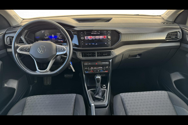 Volkswagen T-Cross 1.0 TSI Life Adaptive cruise control Climate control DAB radio Achteruitrijcamera Navi