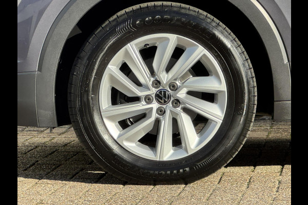 Volkswagen T-Cross 1.0 TSI Life Adaptive cruise control Climate control DAB radio Achteruitrijcamera Navi