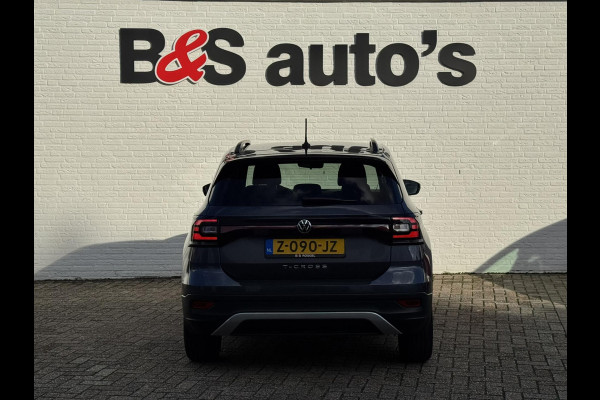 Volkswagen T-Cross 1.0 TSI Life Adaptive cruise control Climate control DAB radio Achteruitrijcamera Navi