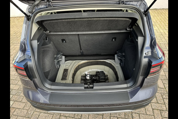Volkswagen T-Cross 1.0 TSI Life Adaptive cruise control Climate control DAB radio Achteruitrijcamera Navi