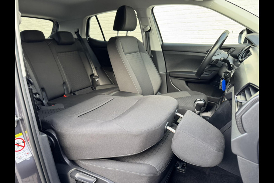 Volkswagen T-Cross 1.0 TSI Life Adaptive cruise control Climate control DAB radio Achteruitrijcamera Navi