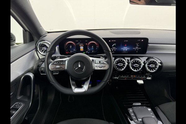 Mercedes-Benz A-Klasse 250 e Business Solution AMG Limited | Pano | Ambient Light | Camera | LED | MBUX | 19 inch