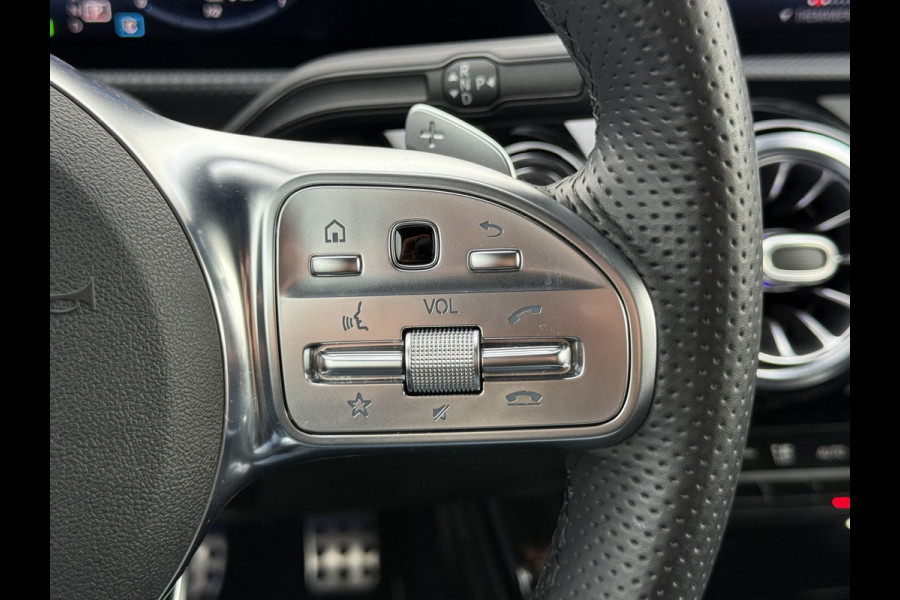 Mercedes-Benz A-Klasse 250 e Business Solution AMG Limited | Pano | Ambient Light | Camera | LED | MBUX | 19 inch
