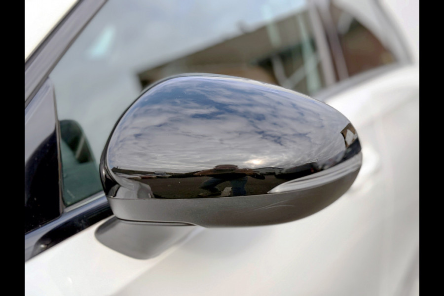 Mercedes-Benz A-Klasse 250 e Business Solution AMG Limited | Pano | Ambient Light | Camera | LED | MBUX | 19 inch