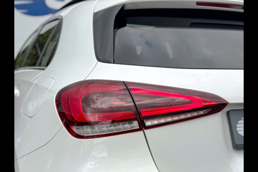 Mercedes-Benz A-Klasse 250 e Business Solution AMG Limited | Pano | Ambient Light | Camera | LED | MBUX | 19 inch