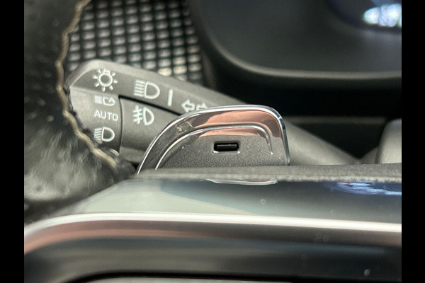 Volvo XC40 2.0 T5 AWD R-Design Pano/dak Harman/Kardon Alcantara/Leder Origineel NL