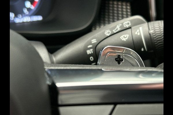 Volvo XC40 2.0 T5 AWD R-Design Pano/dak Harman/Kardon Alcantara/Leder Origineel NL