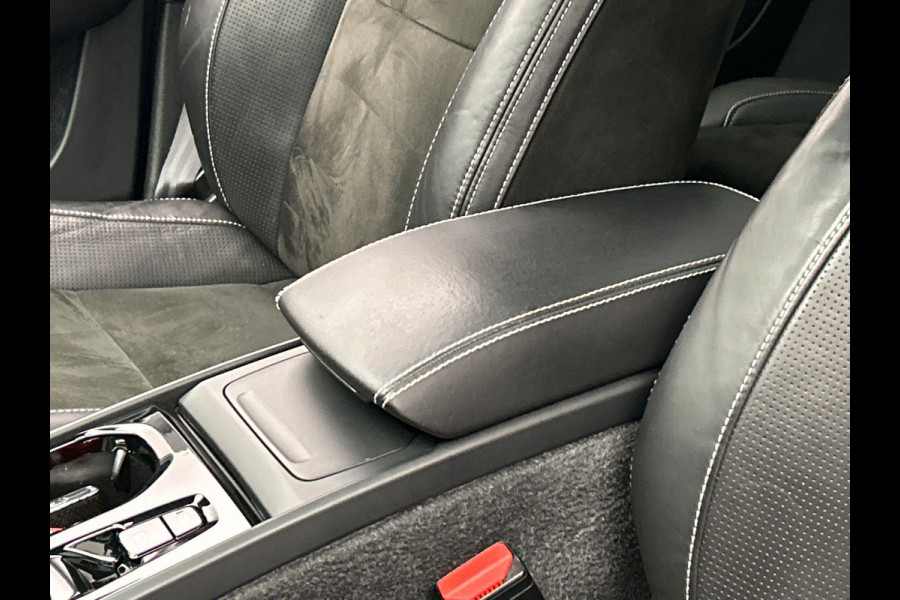 Volvo XC40 2.0 T5 AWD R-Design Pano/dak Harman/Kardon Alcantara/Leder Origineel NL