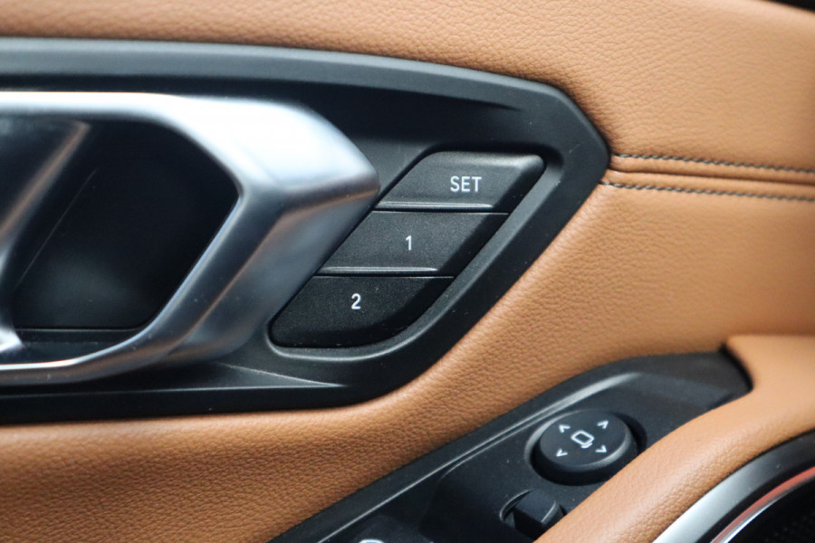 BMW 3-serie M-Sport M Schaalstoelen / Dravit Grau / HiFi / Camera /