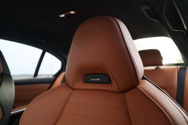 BMW 3-serie M-Sport M Schaalstoelen / Dravit Grau / HiFi / Camera /