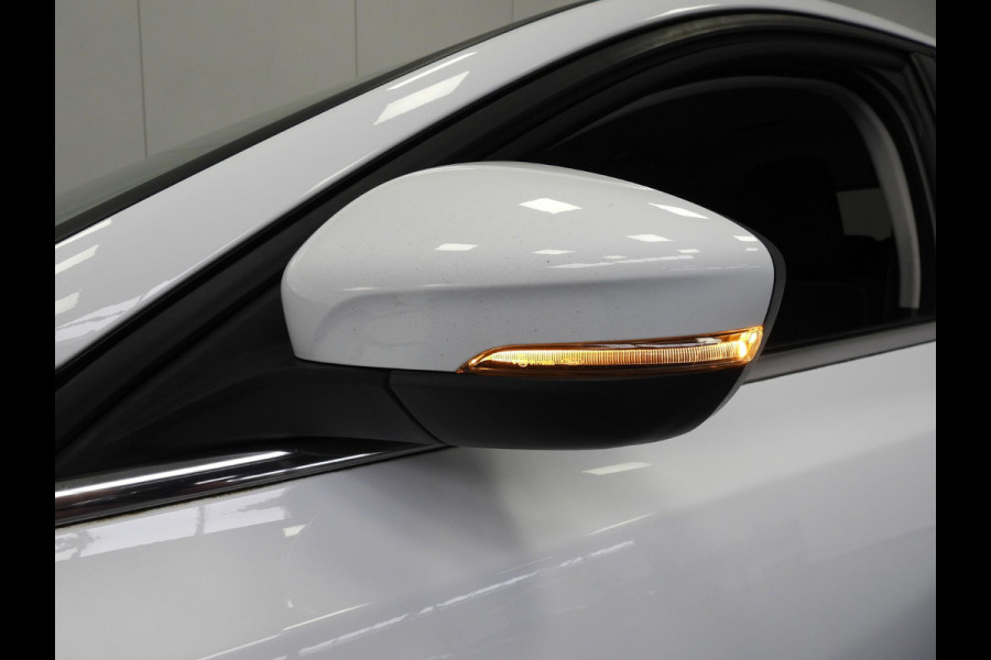 Ford Focus 1.0 EcoBoost Hybrid Titanium X NAVI/CAMERA/LED/VIRTUAL/16"LMV!